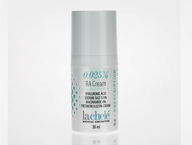 RA Cream with hyaluronic acid and niacinamide.